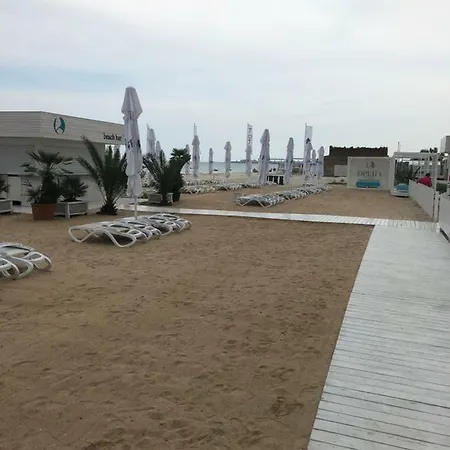 Studio Nicki Desilva Nord Apartman Mamaia